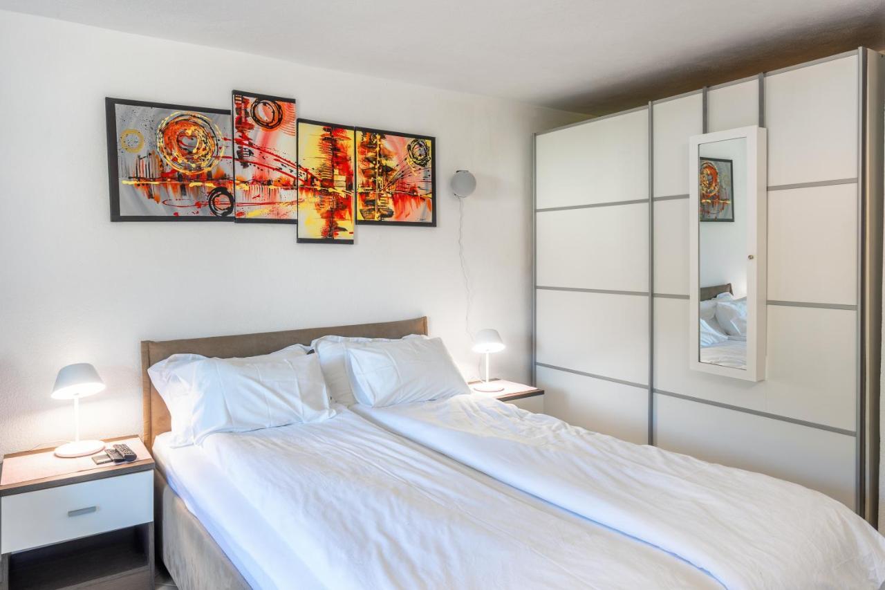 Ivica Apartment ฮวาร์ ภายนอก รูปภาพ